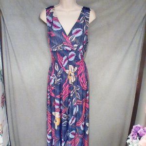 "BEAUTIFUL RED MULTI COLORS FLORAL MAXI DRESS WITH BLACK LACE BACK!"